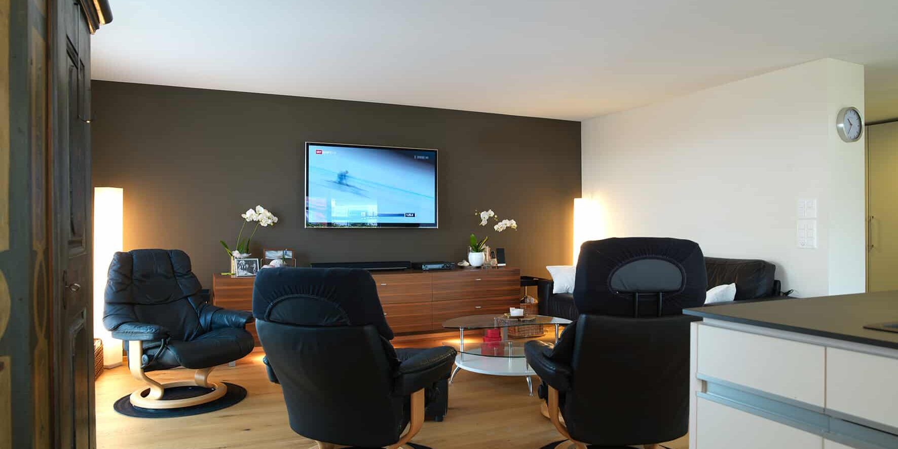 white cold stretched ceiling