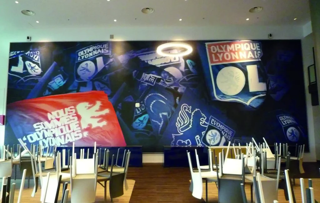 mur tendu imprimé pour l'olympique lyonnais